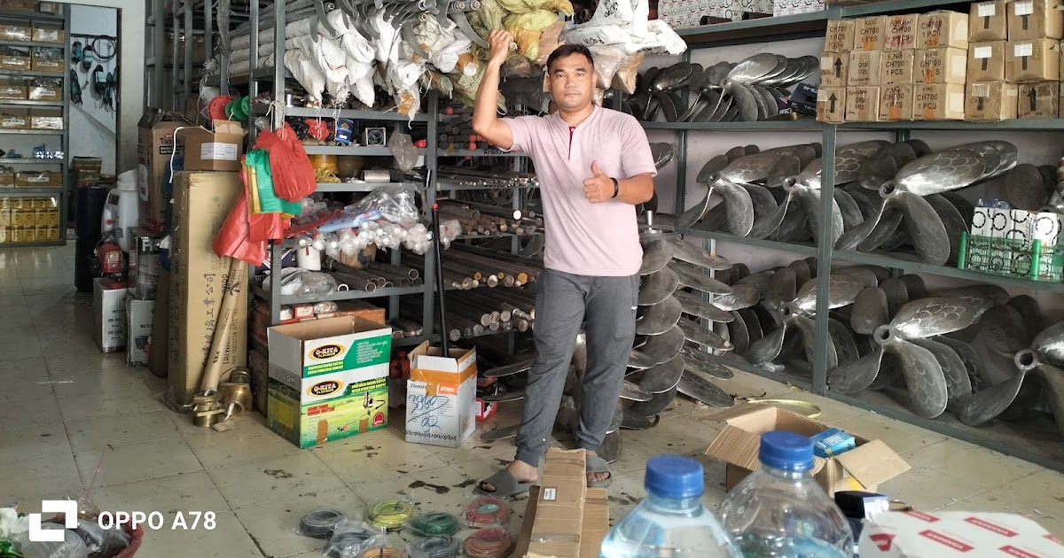 Mitra Bahari: Jantung Toko Lokal yang Tak Pernah Padam di Cilacap